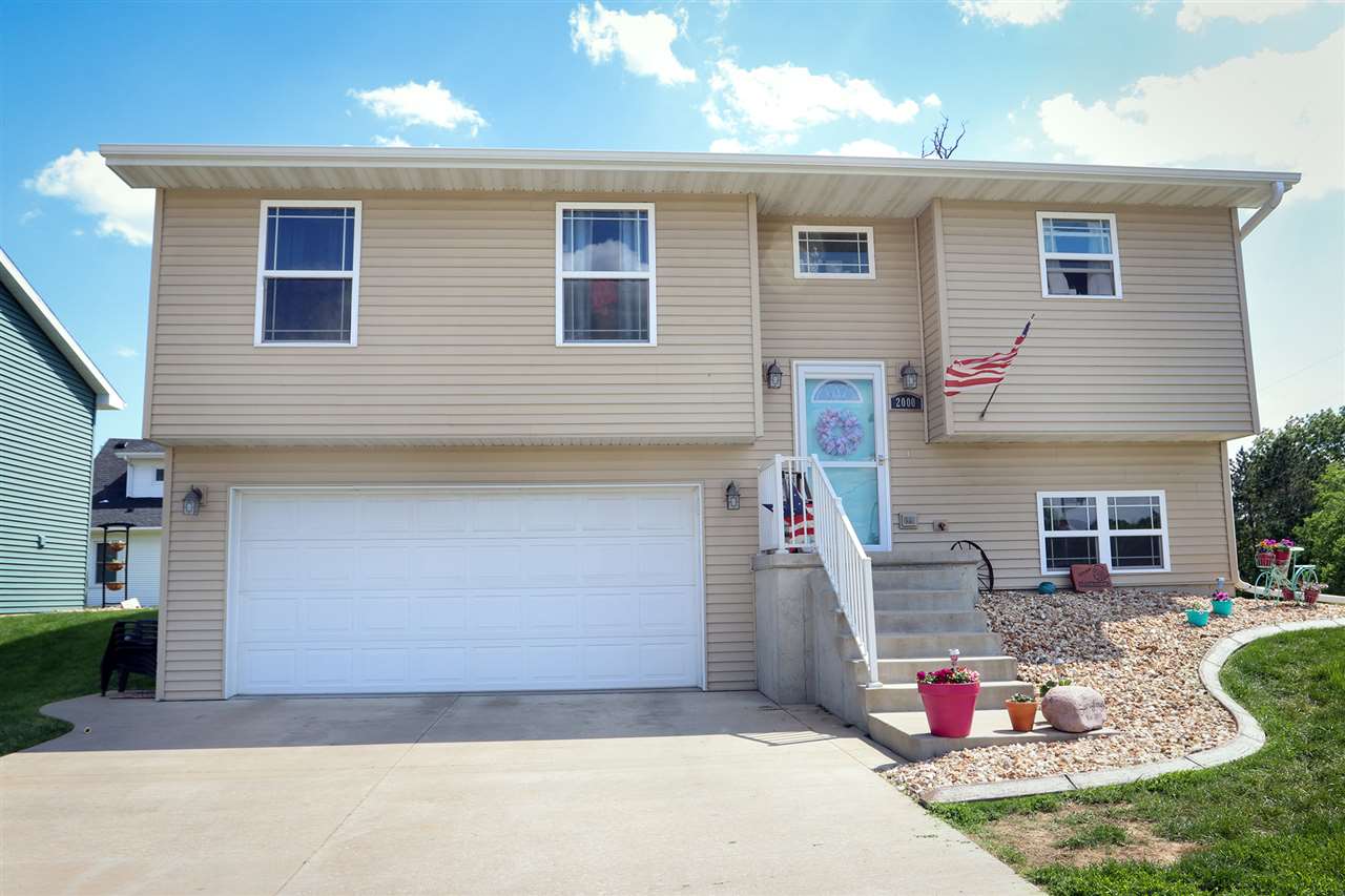 2000 Eagle Valley Drive, Dubuque IA Residential MLS 137832