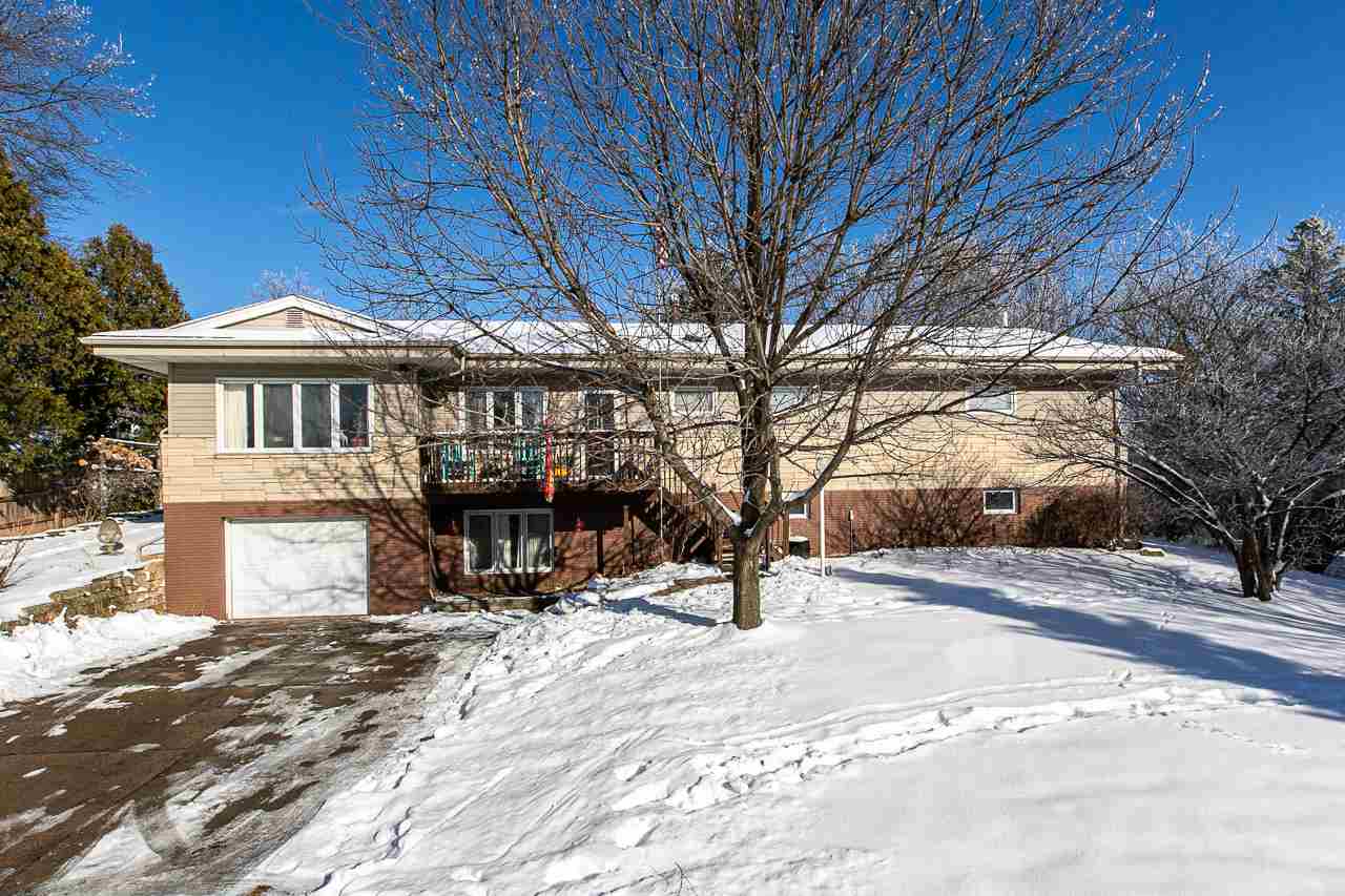 1350 Kelly Lane, Dubuque IA Residential MLS 141564