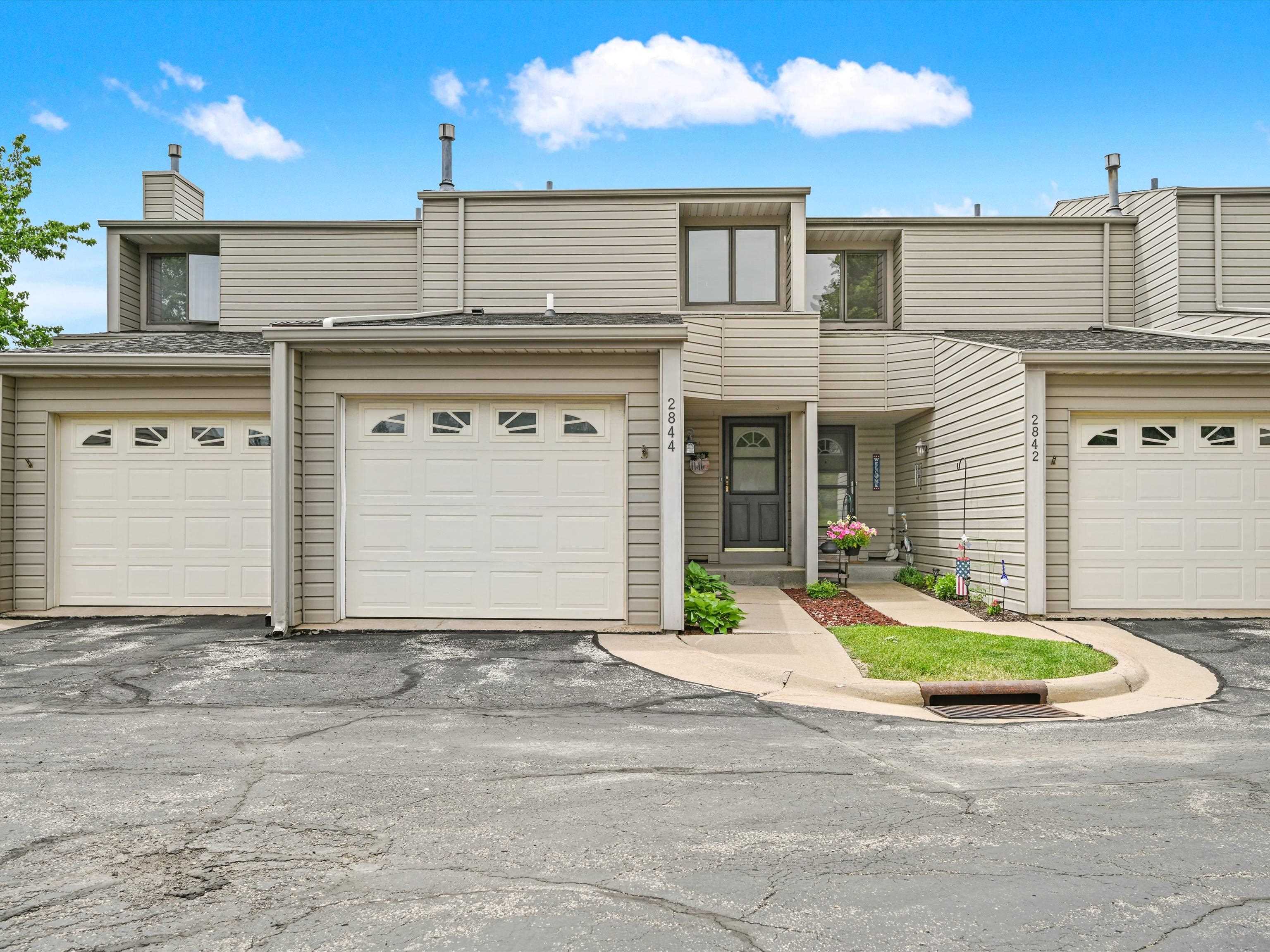2844 Oak Meadow Court