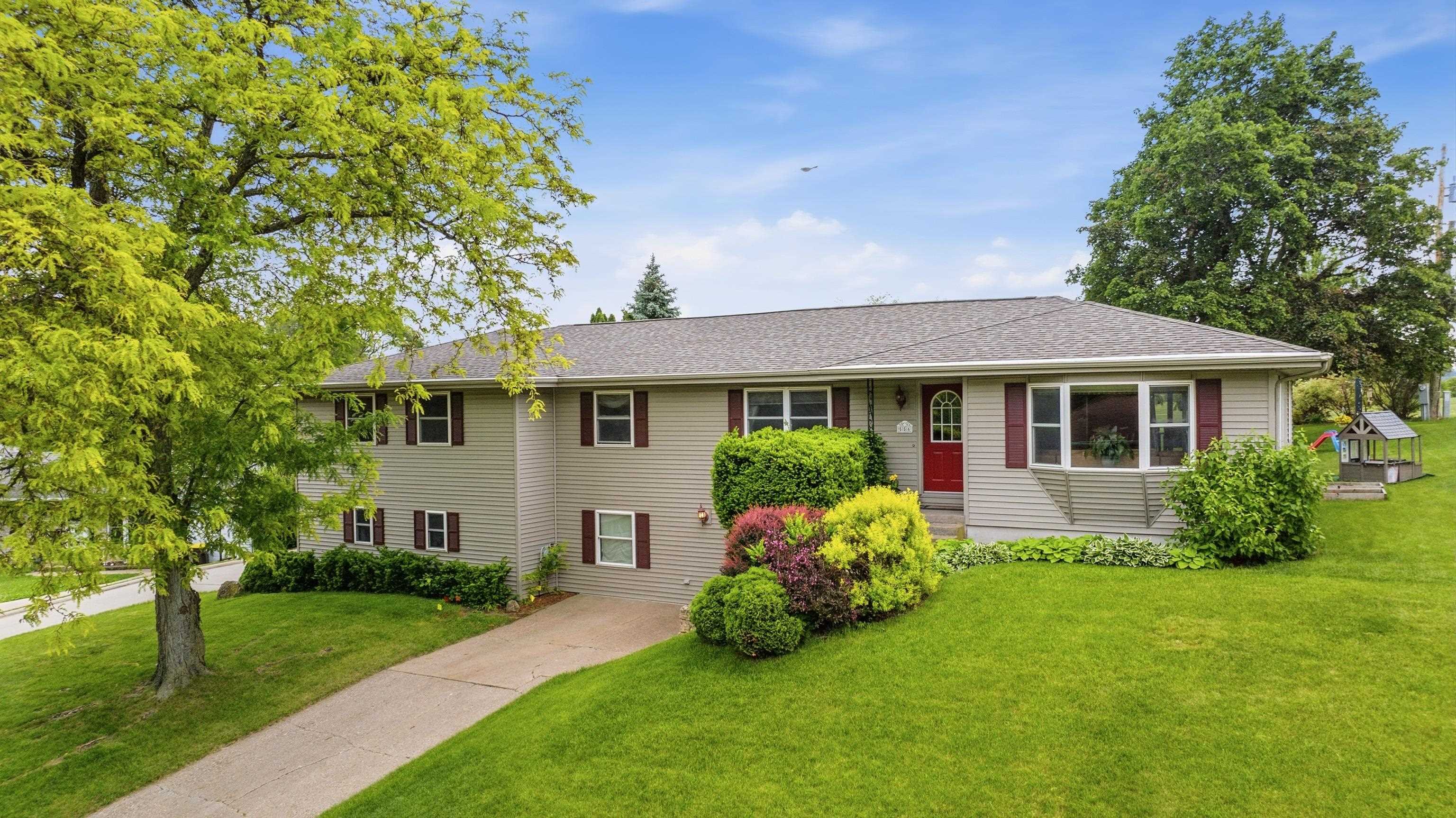 556 Peach Street