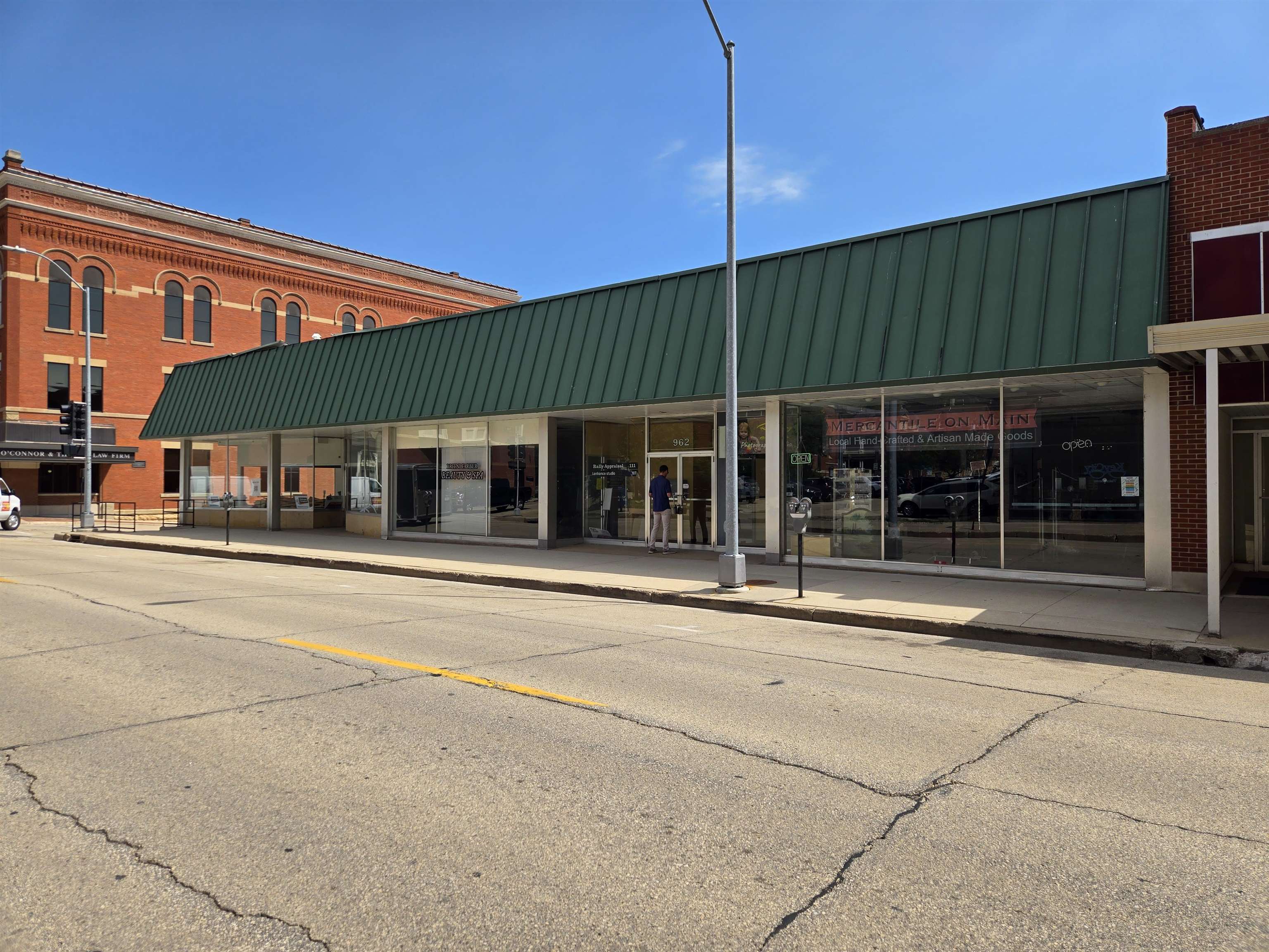 962-980 Main Street