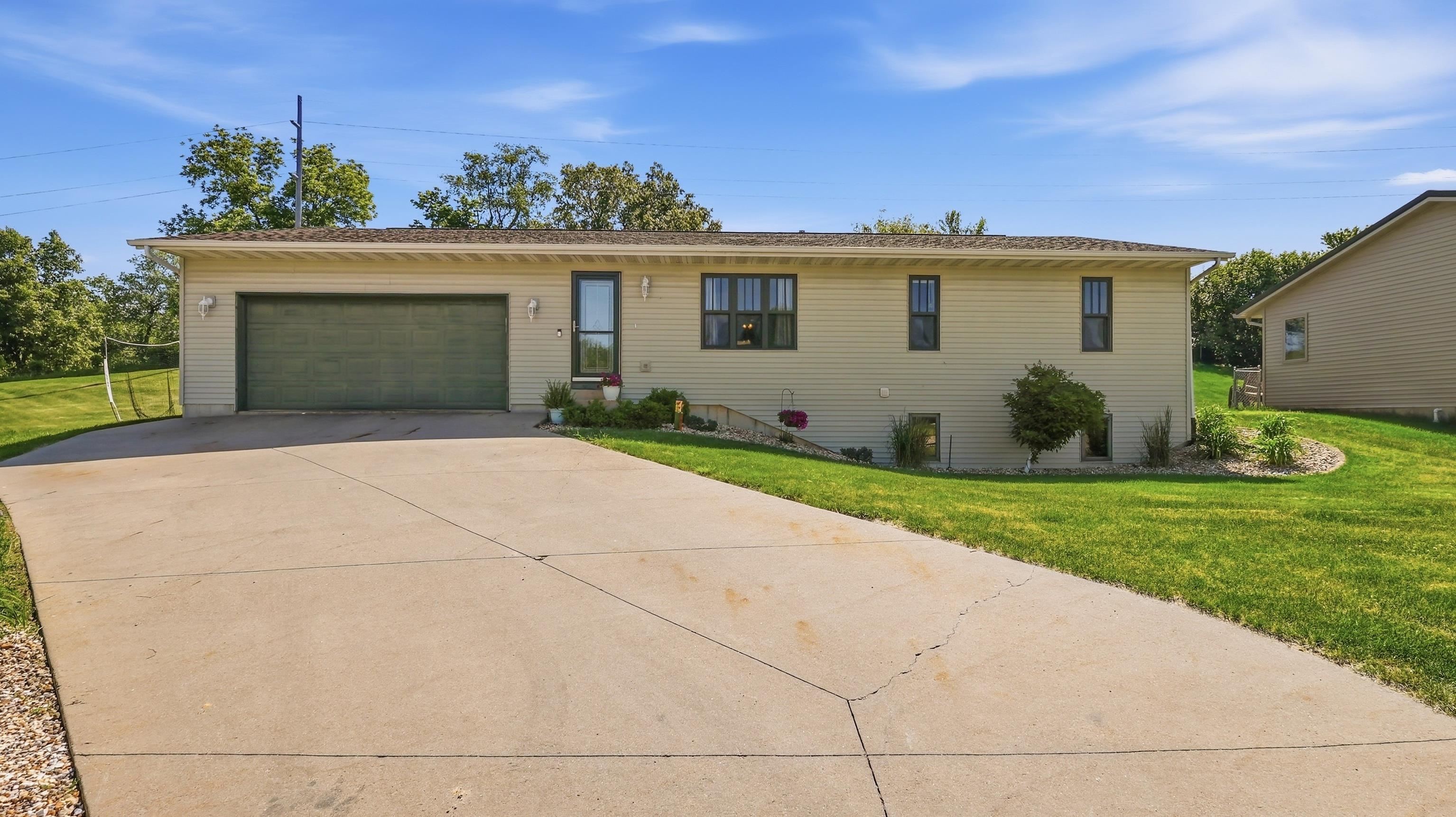 738 Walnut Ridge Street