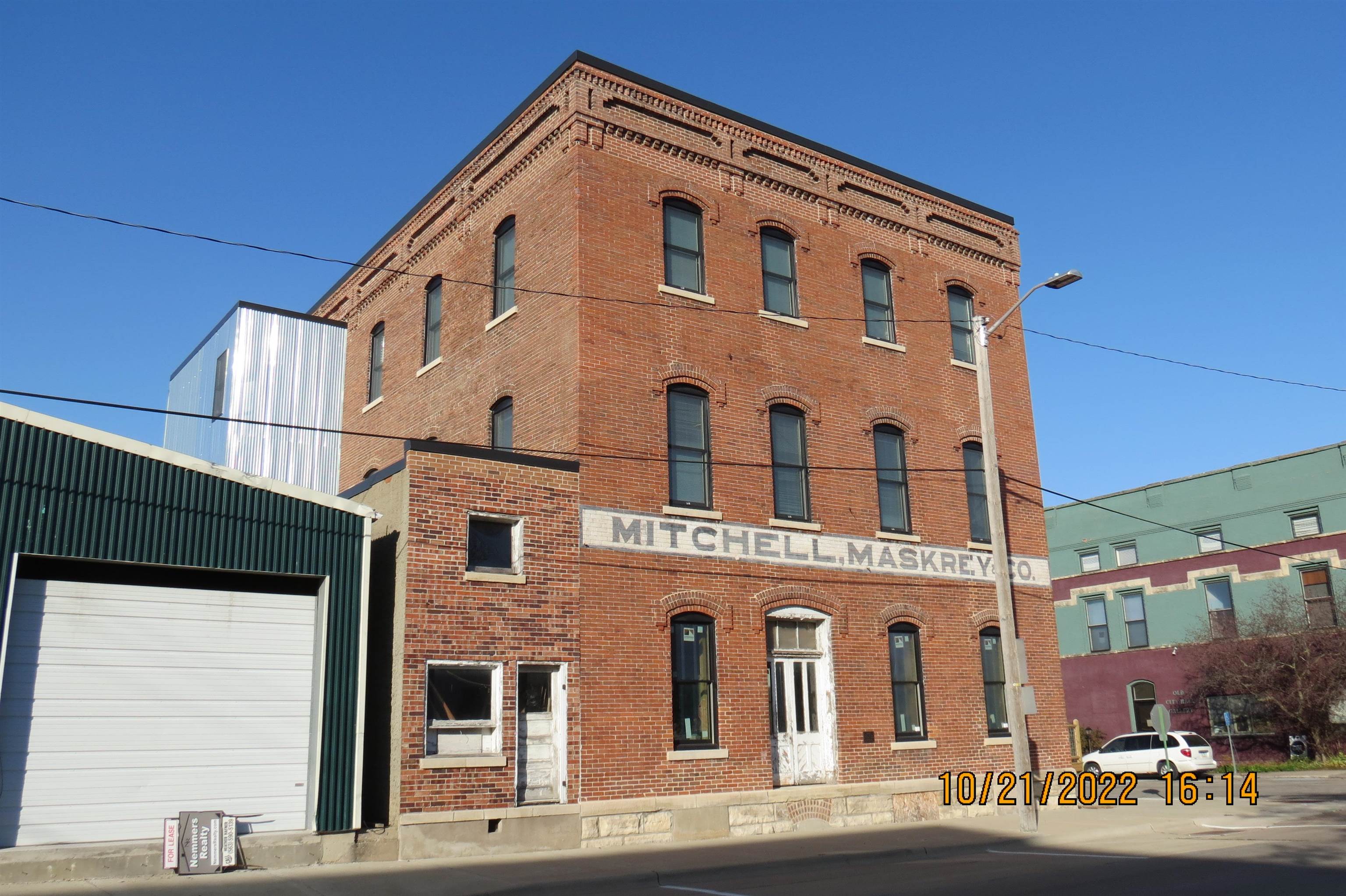 120 E Pleasant Street