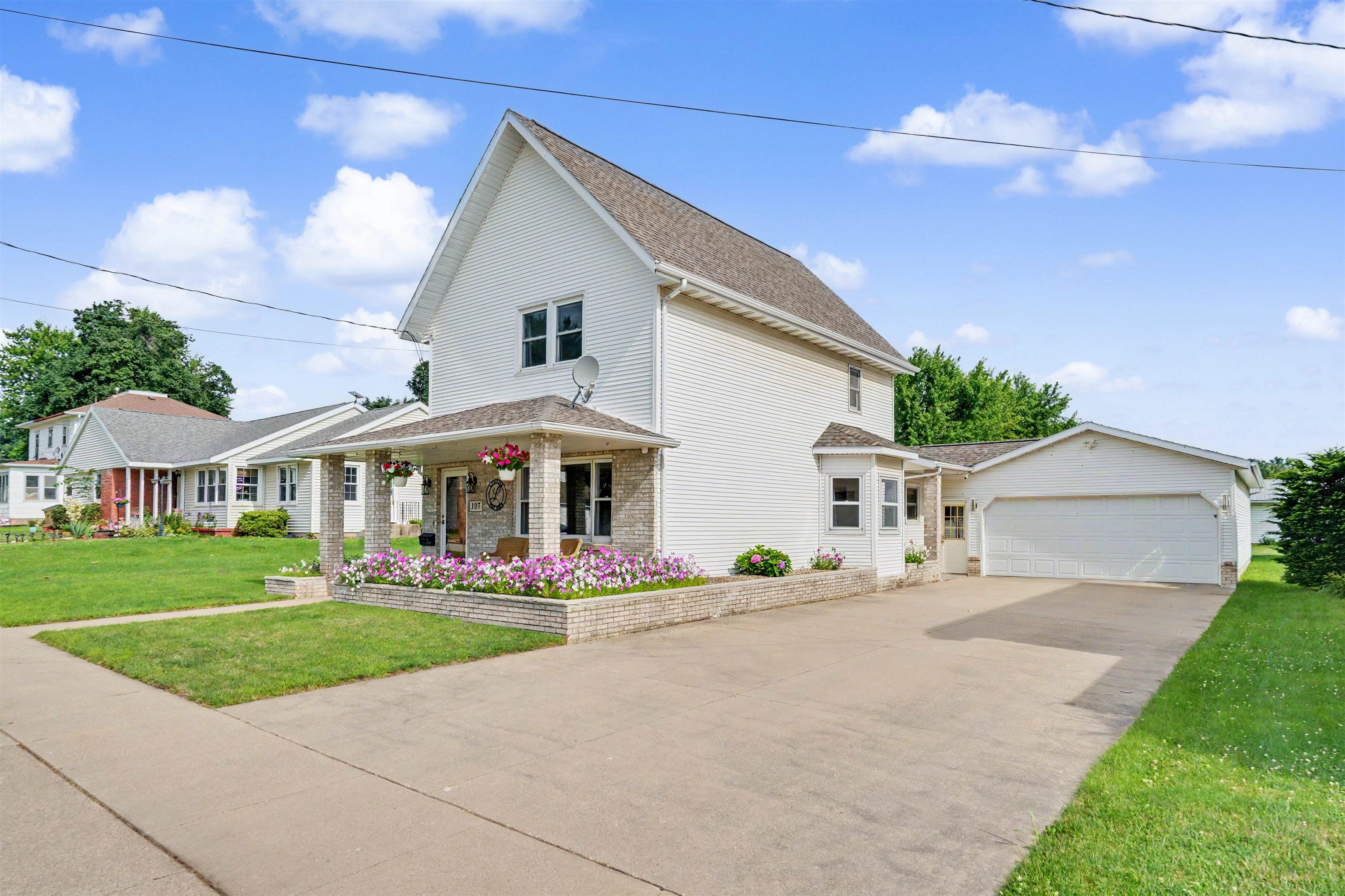107 Stow St