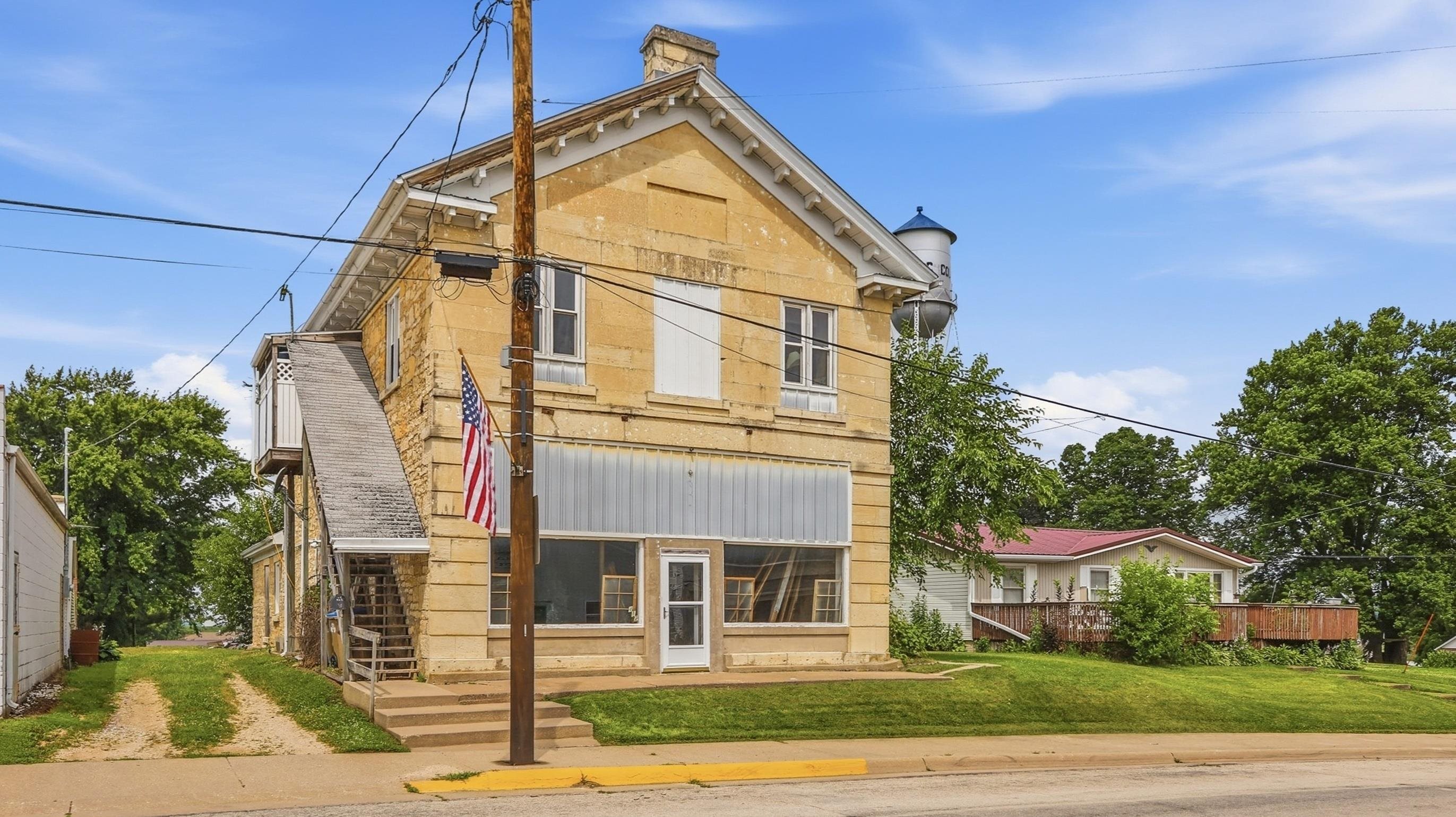 412 Main Street