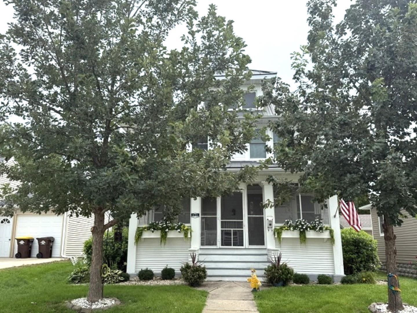 121 S Vermont Street