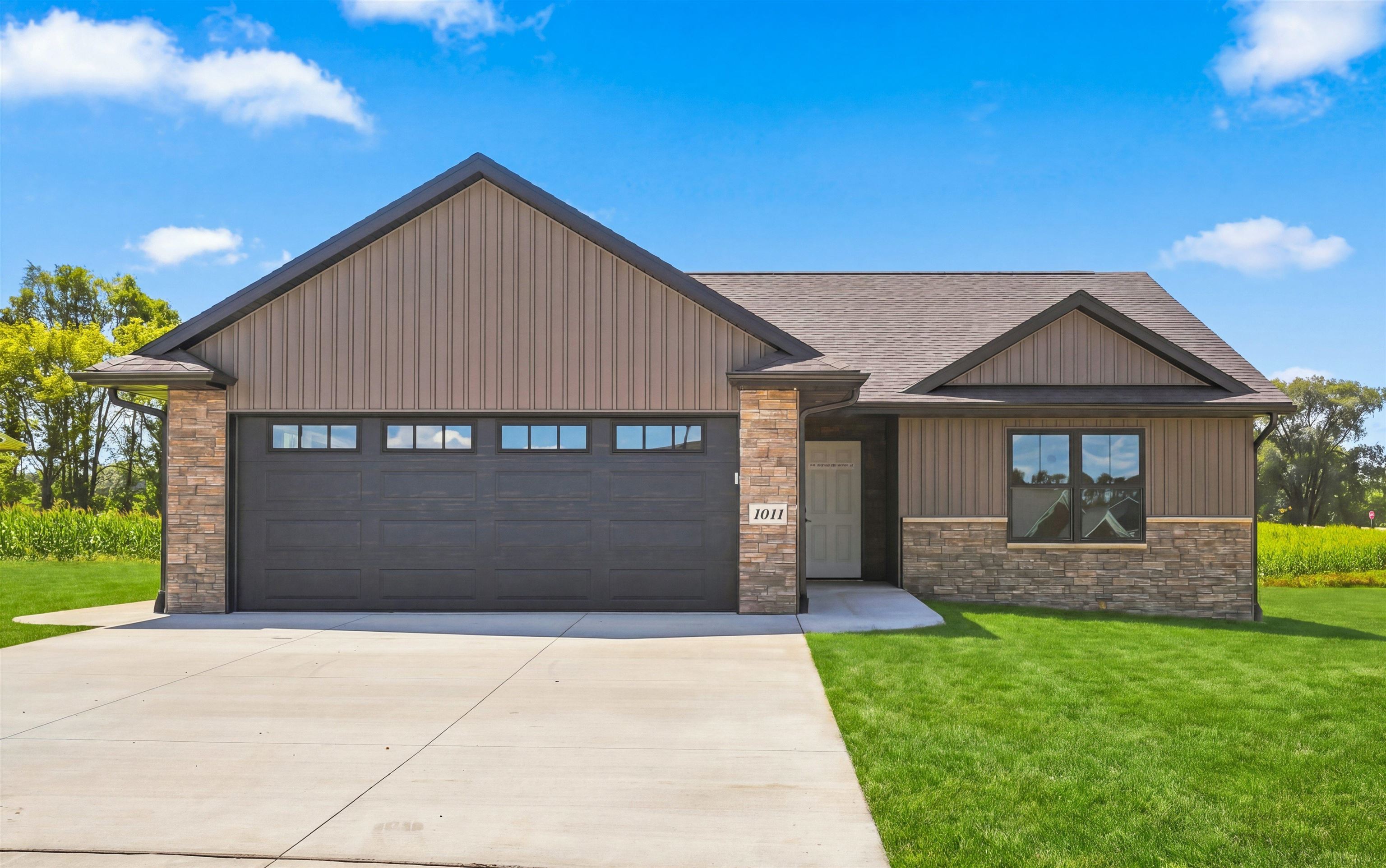 1011 Sage Oak Circle