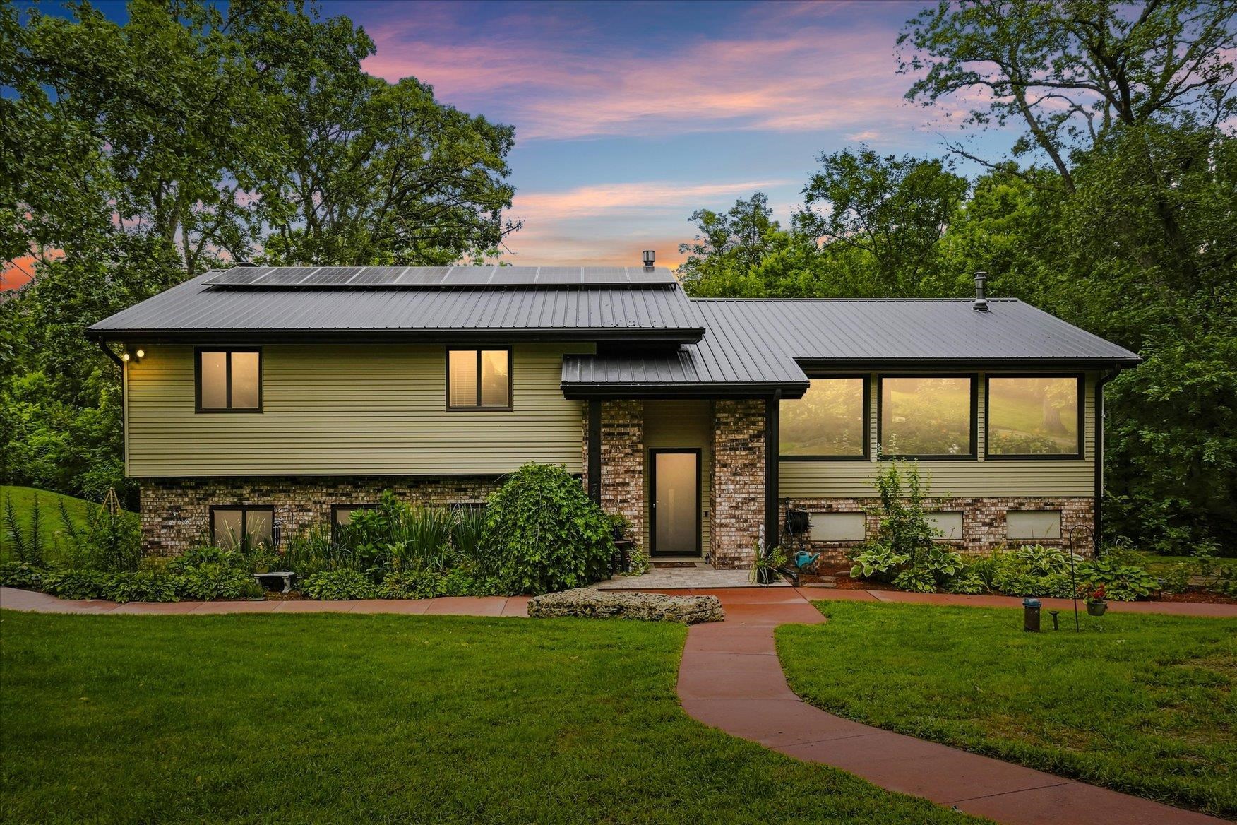 30 Rose Drive